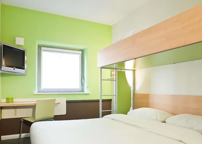 Ibis Budget Centre 2*