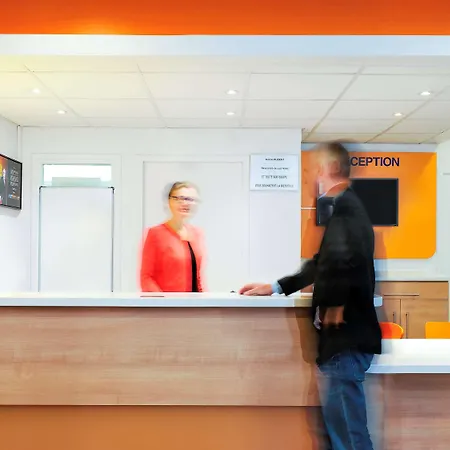 Ibis Budget Lille Gares Vieux-Lille فندق 2*